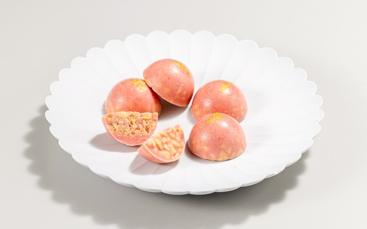 人気の金沢箔菓子シリーズに新商品「いちごチョコクランチ」が登場